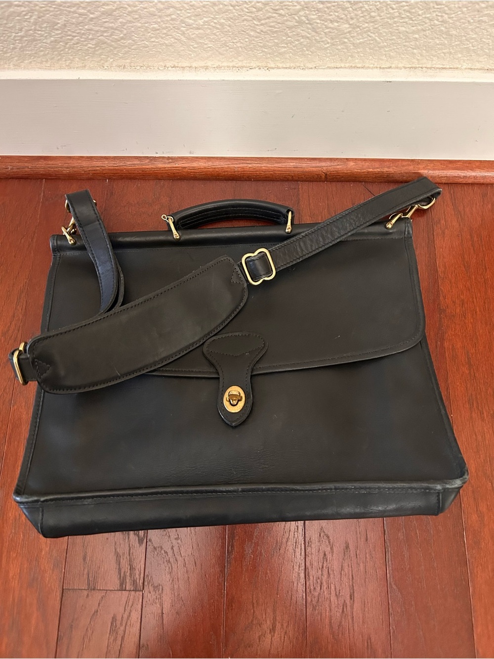 Vintage JACK GEORGES Messenger Bag Briefcase -lBlack Leather w/ Shoulder Strap